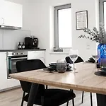 Lightplace • Design • Boxspring • Balkon • 2 Smart Tv •innenstadt *