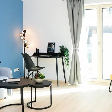 Lightplace • Design • Boxspring • Balkon • 2 Smart Tv •innenstadt