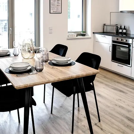 Lightplace • Design • Boxspring • Balkon • 2 Smart Tv •innenstadt *