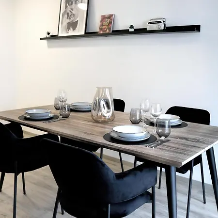 Lightplace • Design • Boxspring • Balkon • 2 Smart Tv •innenstadt