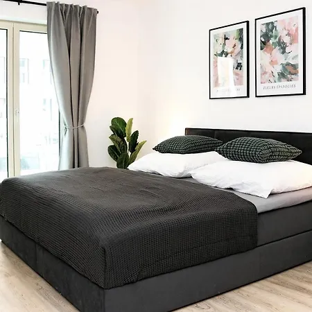 Lightplace • Design • Boxspring • Balkon • 2 Smart Tv •innenstadt בראונשווייג
