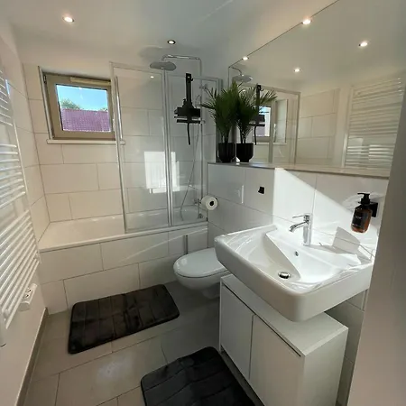 Lightplace • Design • Boxspring • Balkon • 2 Smart Tv •innenstadt