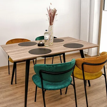 Lightplace • Design • Boxspring • Balkon • 2 Smart Tv •innenstadt Apartment Braunschweig