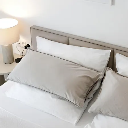 Lightplace • Design • Boxspring • Balkon • 2 Smart Tv •innenstadt דירה