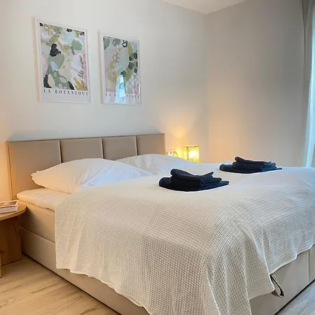 Lightplace • Design • Boxspring • Balkon • 2 Smart Tv •innenstadt