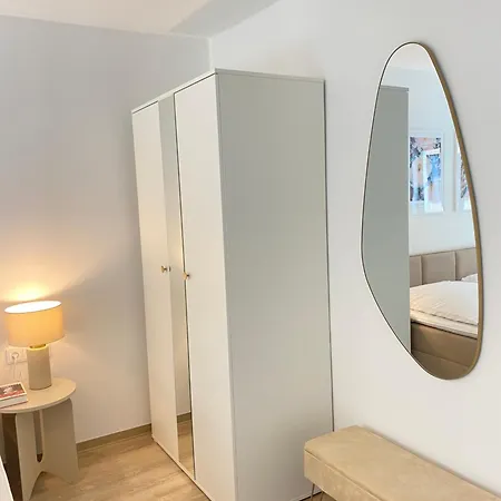 Lightplace • Design • Boxspring • Balkon • 2 Smart Tv •innenstadt דירה